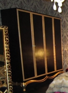 4-door wardrobe
