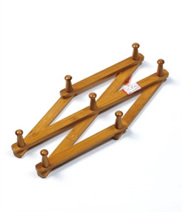 7 PC WOODEN CLOTHES RACK