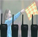 Wireless Full Duplex 2.4GHz Digital Two Way Radios Golden For Security の画像